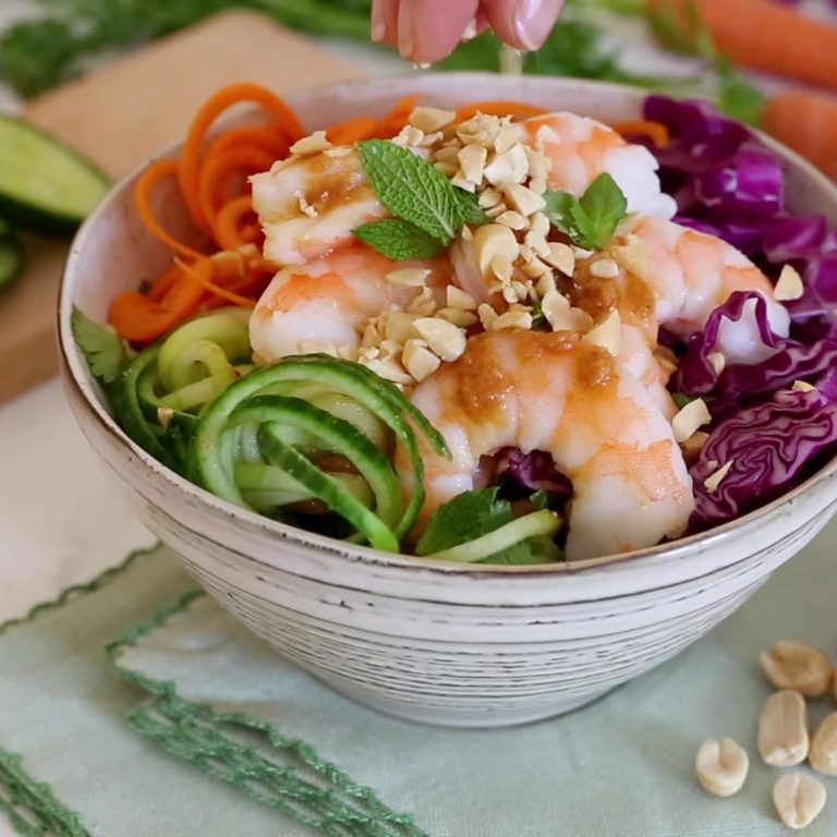 Spiralized Summer Roll Bowls with Hoisin Peanut Sauce - Cooking TV Recipes
