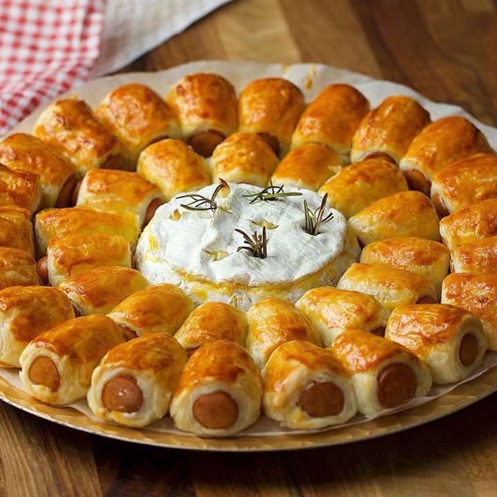 Hot Dog Camembert Dip Ring - Cooking TV Recipes