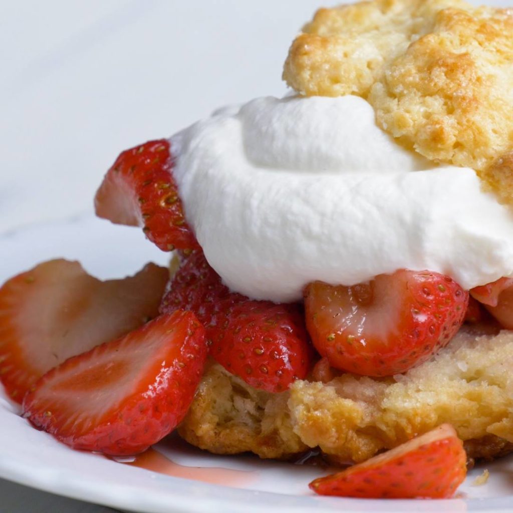 Grandma’s Old-Fashioned Strawberry Shortcake - Cooking TV Recipes